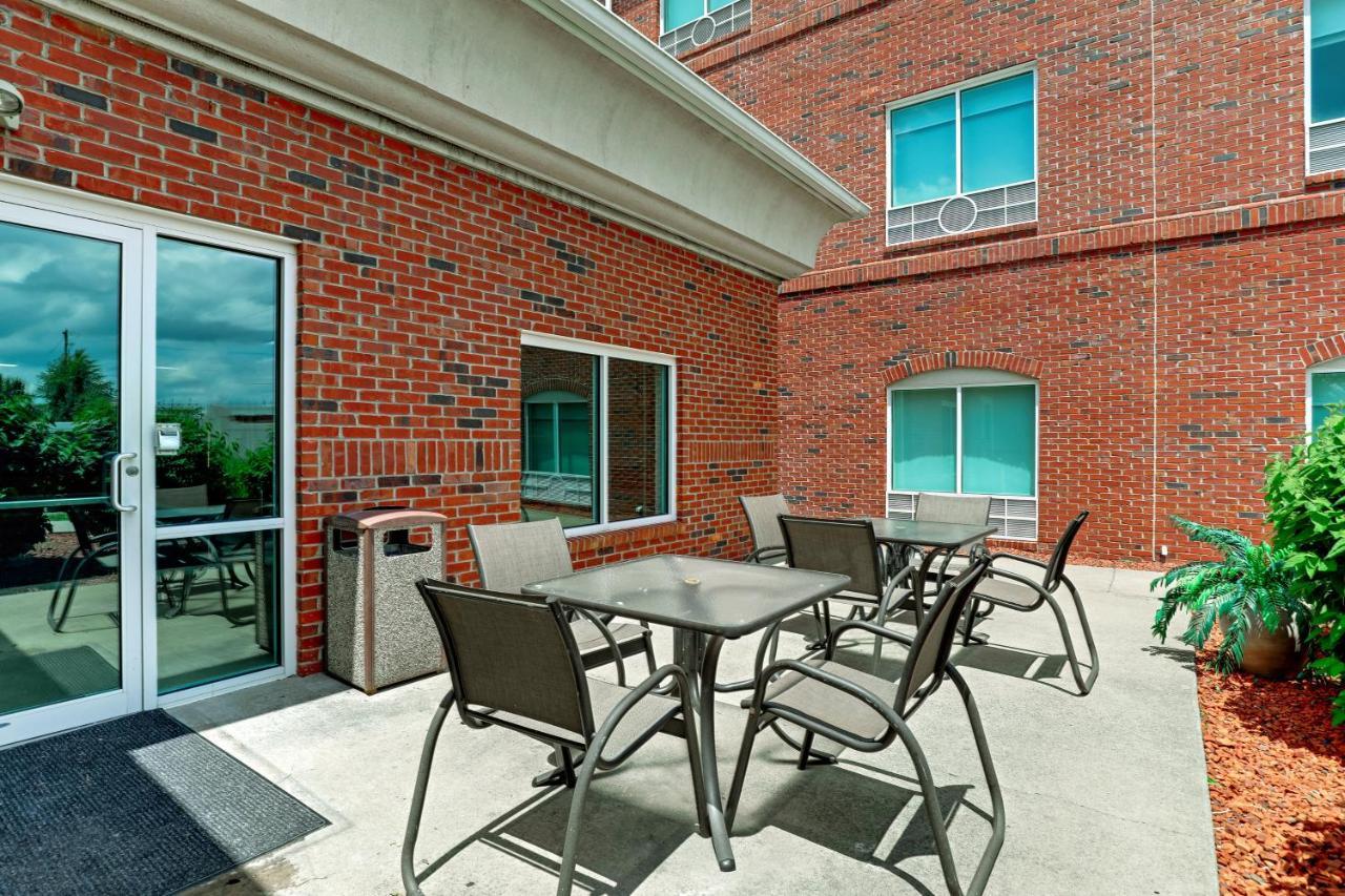 Holiday Inn Express Campbellsville By Ihg Exterior photo