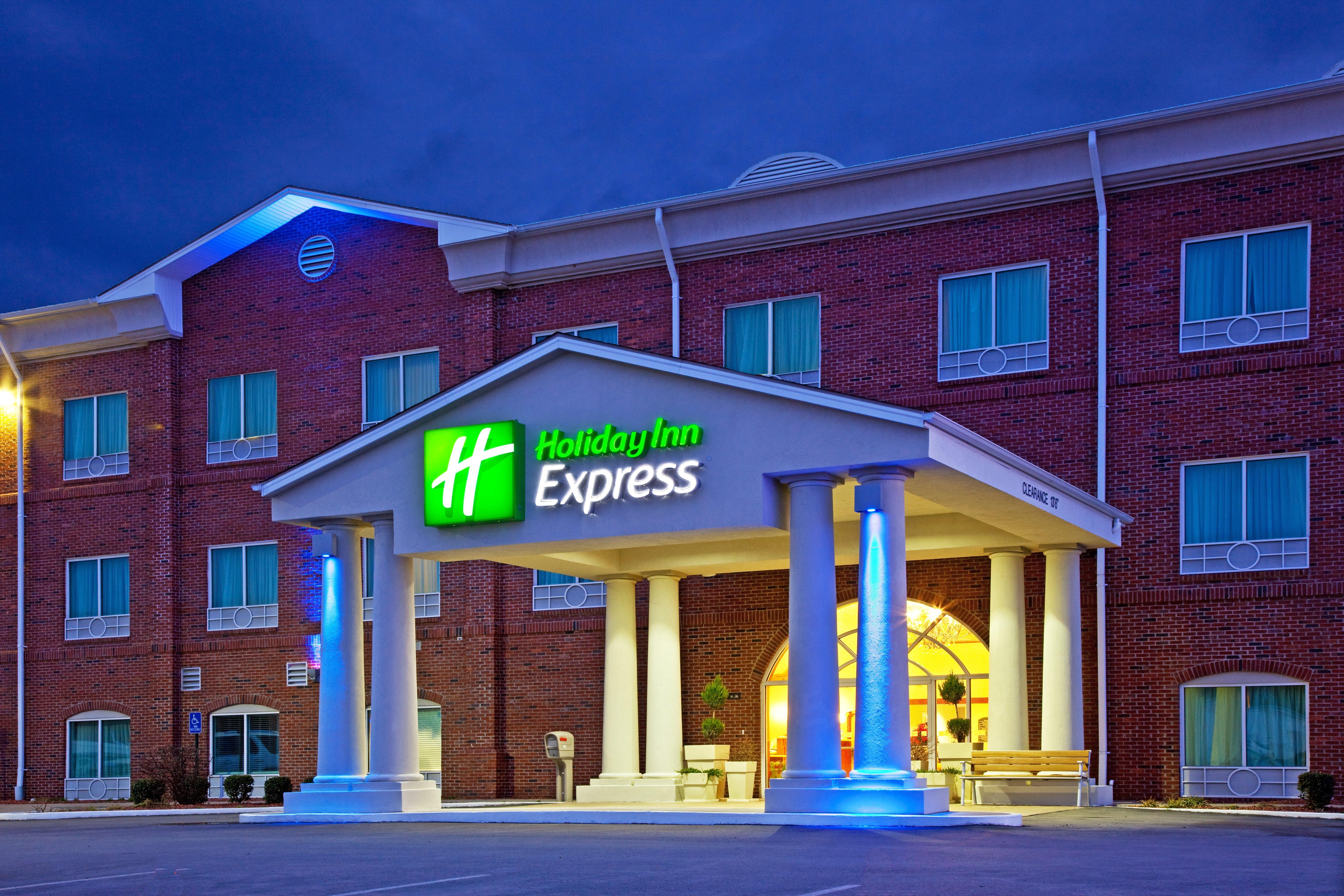Holiday Inn Express Campbellsville By Ihg Exterior photo